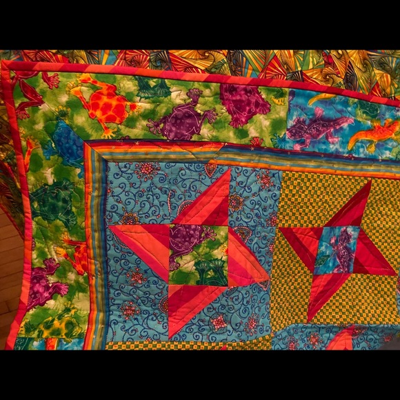 Beautiful handmade crib quilt or wall hanging - Picture 3 of 11